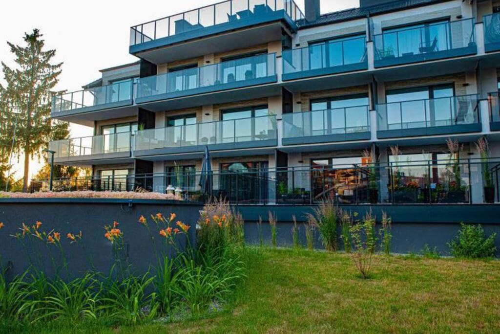 Apartament Twierdza Z Widokiem Na Jezioro أوسترودا المظهر الخارجي الصورة