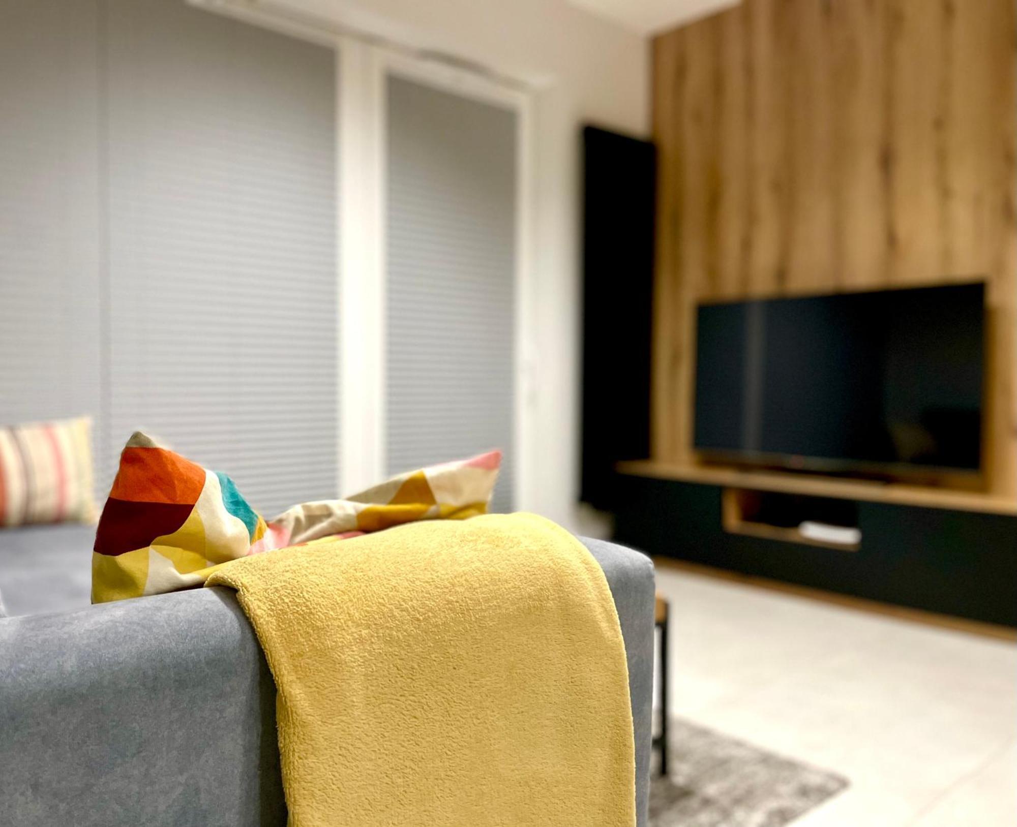 Apartament Twierdza Z Widokiem Na Jezioro أوسترودا المظهر الخارجي الصورة